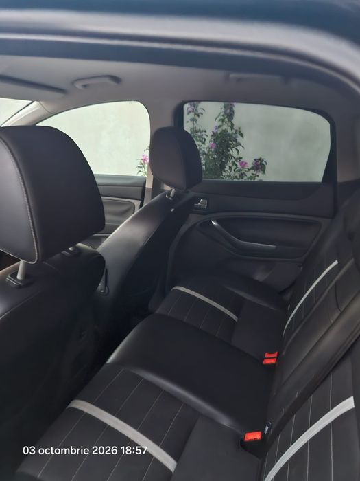 Ford Kuga 2.0 TDCi 4×4  140CP