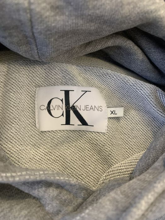 2 Hanorace Calvin Klein ca NOI marime XL made in Portugal