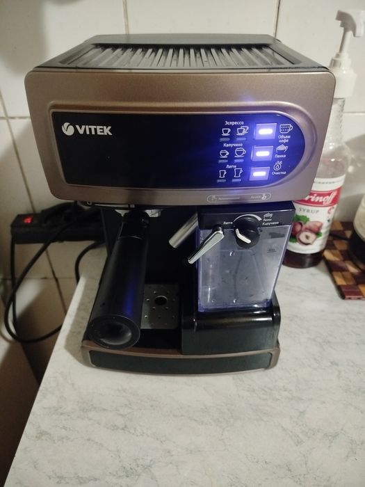 Продам кофемашину.