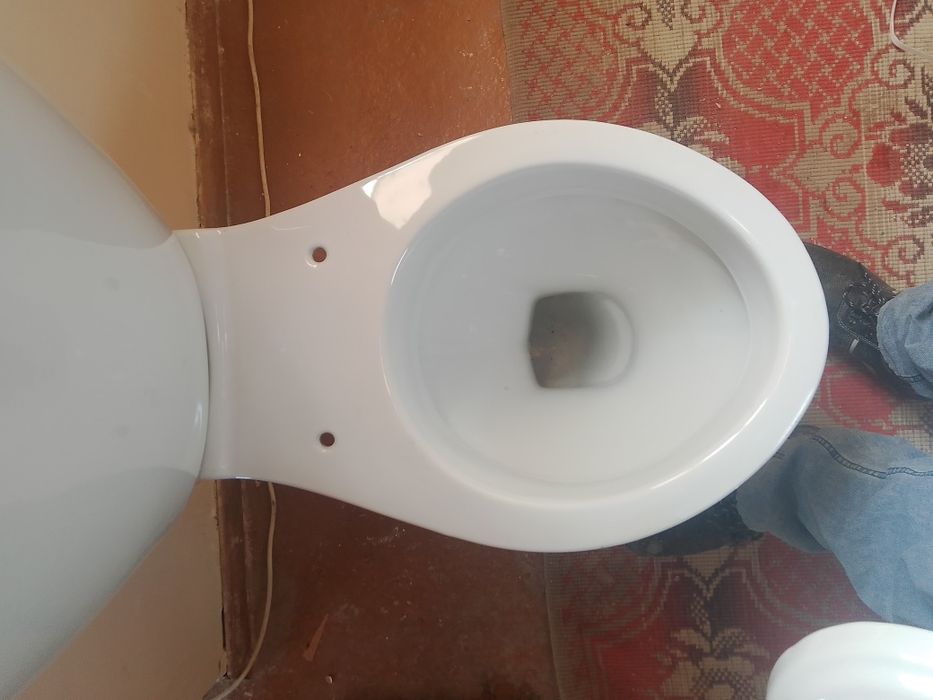 Унитаз новый продается