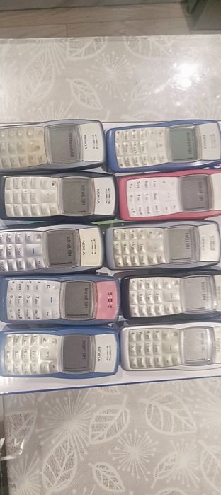 Nokia 1100 și 3410 și 3310