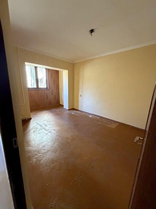 srochna kvartira sotiladi