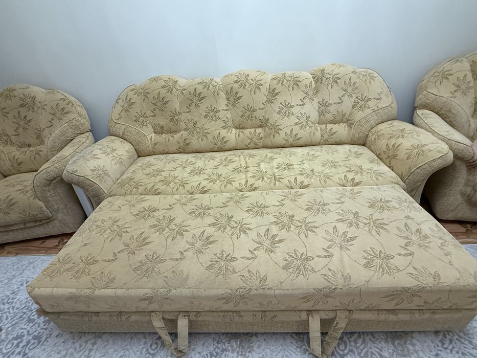 Продаю диван в хорошем состоянии