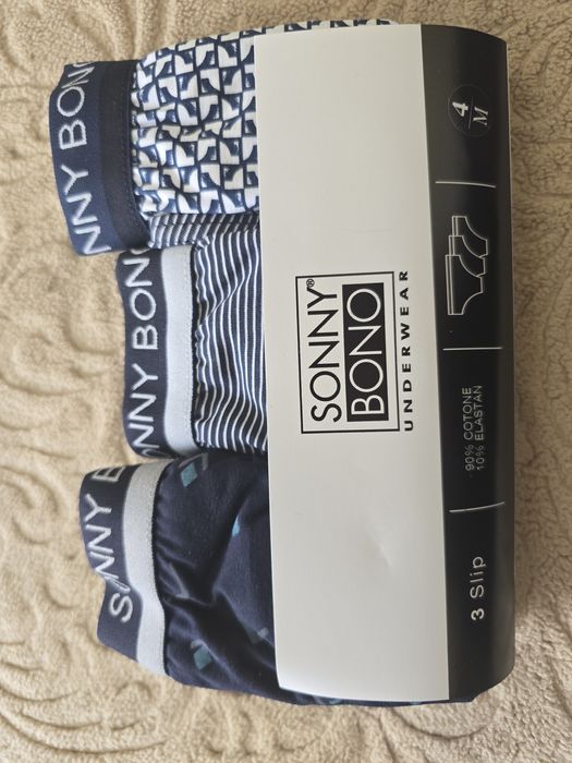 Мъжко бельо, слипове M и XL размери.