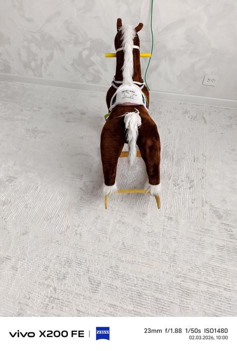 Продам лошадку детскую до 9лет