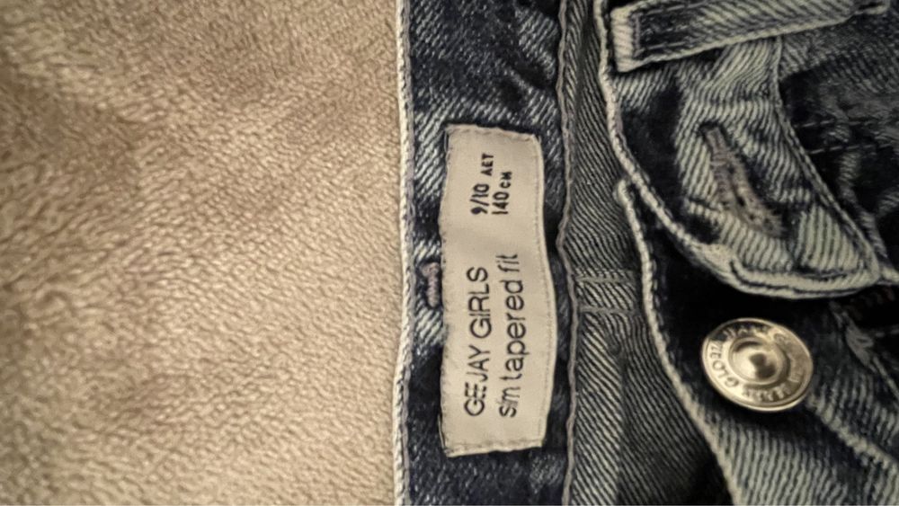 Джинсы в отличном состоянии