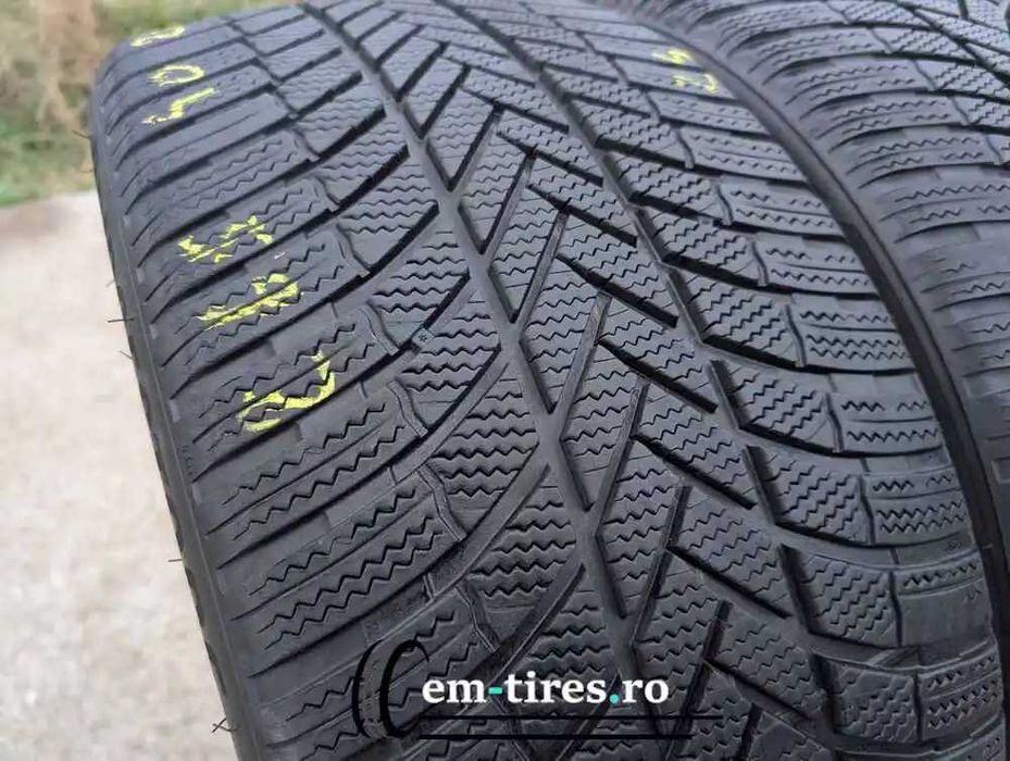 SET 2 Anvelope Iarna 265/40 R21 BRIDGESTONE ras