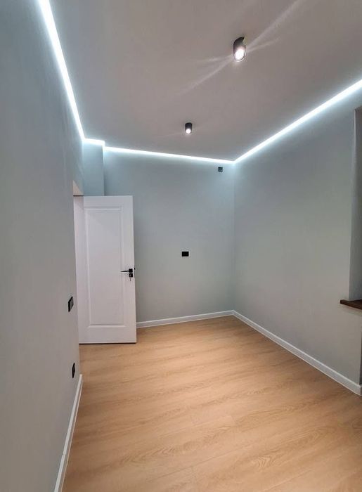 Продажа Чирчик 3+1/2/2 кирпич Навои ор.р 9 школа