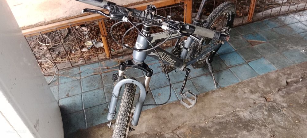 Продаю в месте велик и скейт