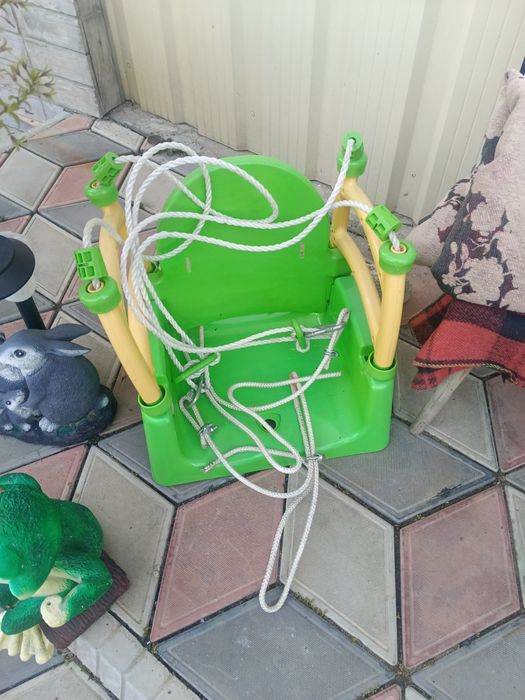 Подвесная детская качеля