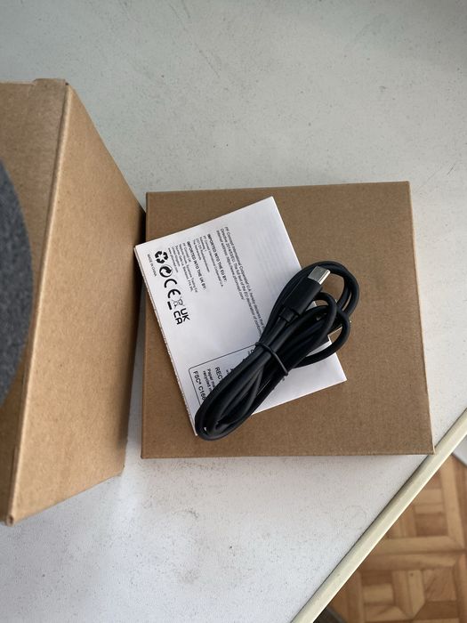 Продам колонку и зарядное устройство