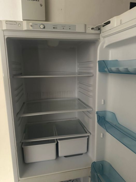 Холодильник Бирюса