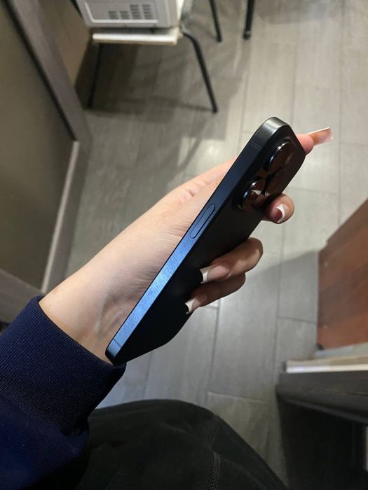 Телефон Iphone 15 pro