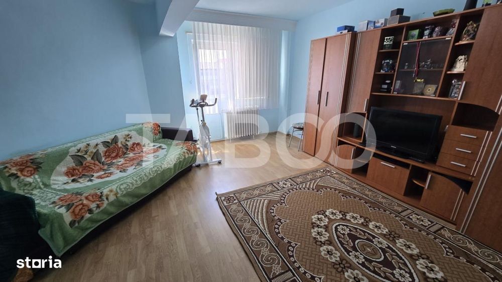 Apartament de vanzare 2 camere decomandate in zona Parcului din Strand