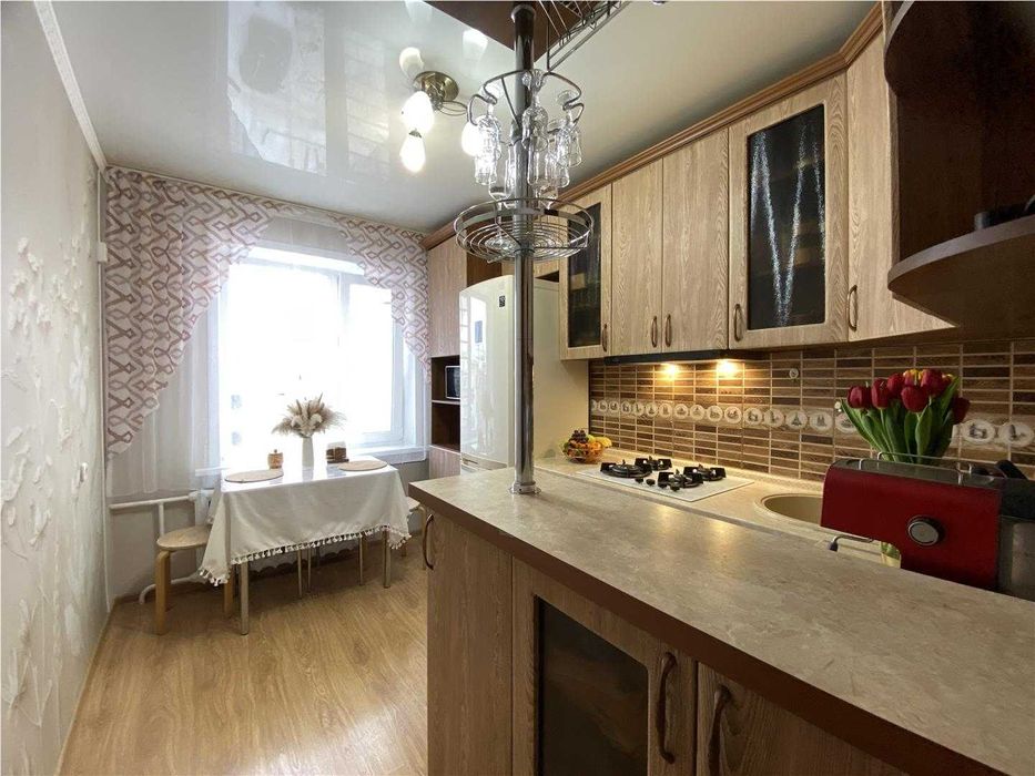 2 комнатная с ремонтом, возле Евразии.