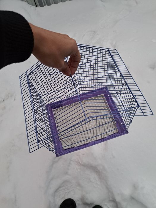 Отдам клетку для попугаев