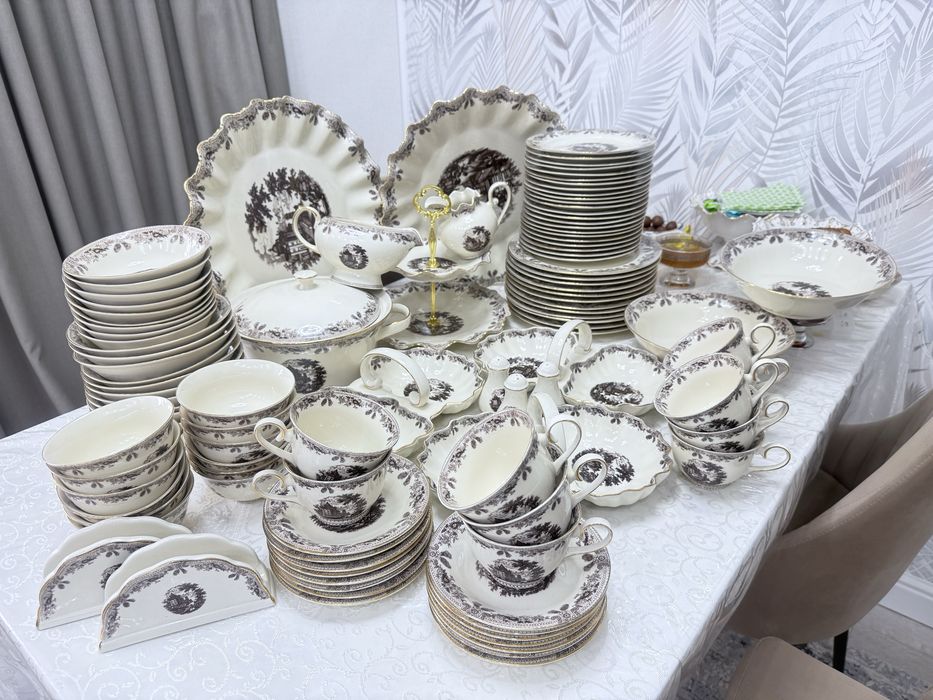 Фарфоровый сервиз”Старая Англия”