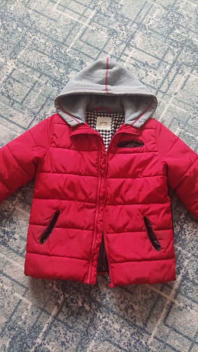 Продам куртку демисезонную