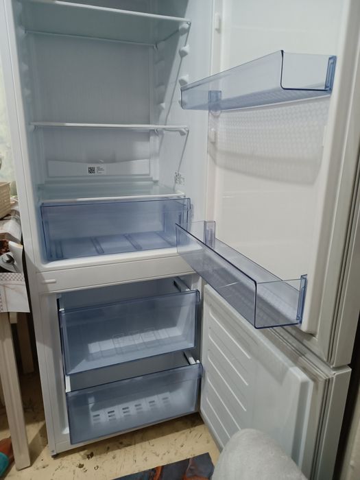 Продам холодильник.В отличном состоянии.