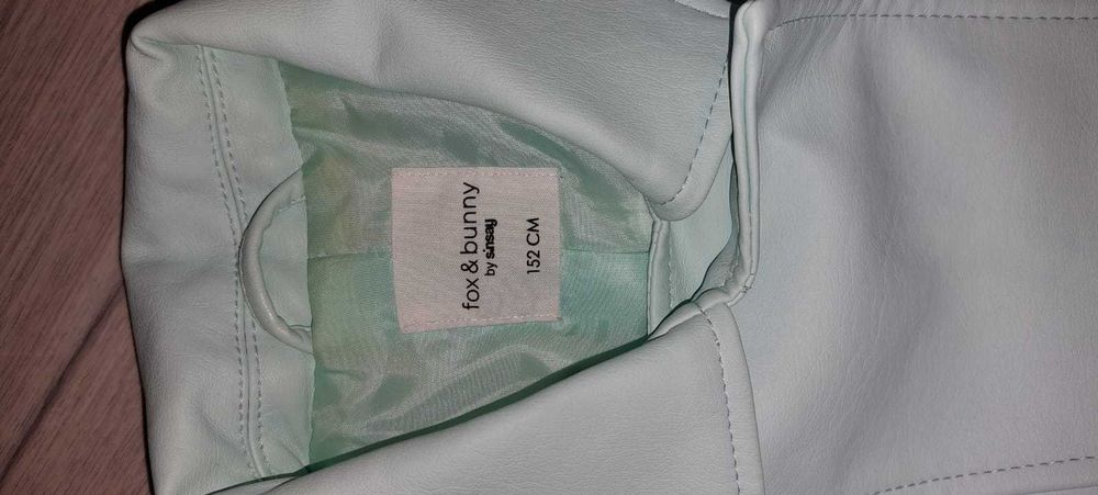 Куртка кожаная детская на девочку