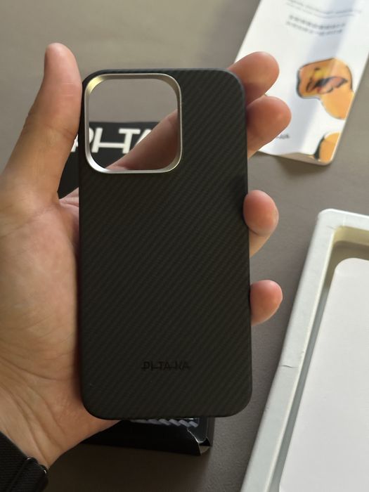 Карбонов Кейс за iPhone 15 Pro - Pitaka Ultra Slim