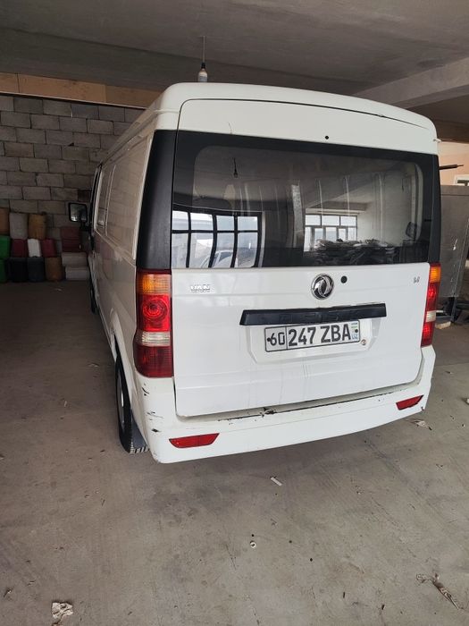 Dangfeng van sotiladi