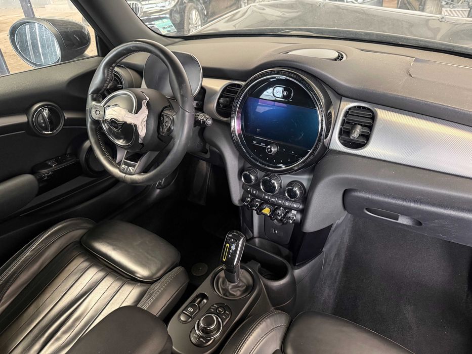 Mini Cooper SE avariat pret fix