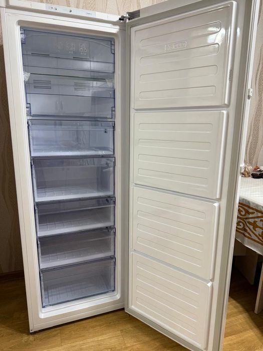 Морозильник Beko