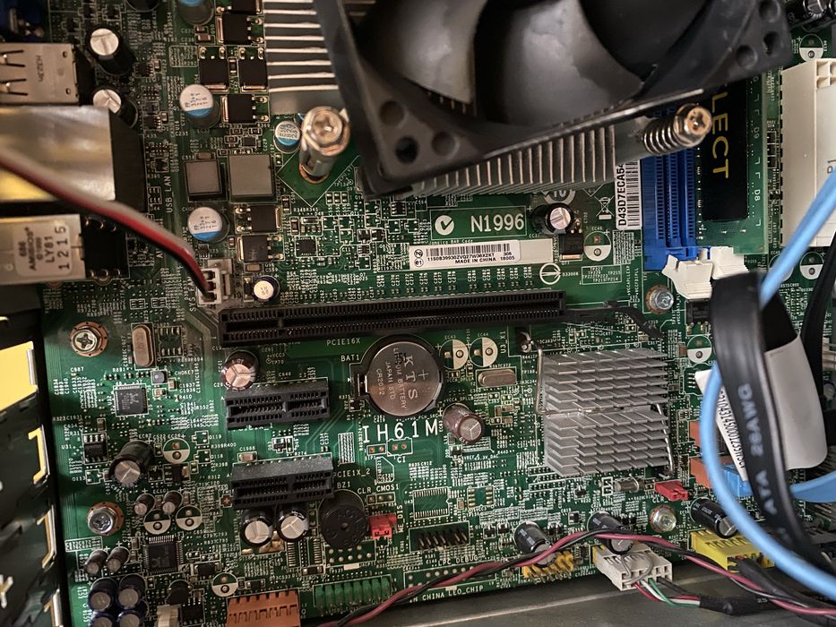 Настолен Компютър I3 / 8 GB RAM