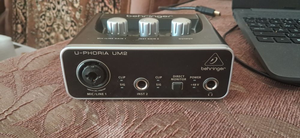 Behringer: U-PHORIA - UM2