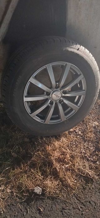Продам диски с шинами