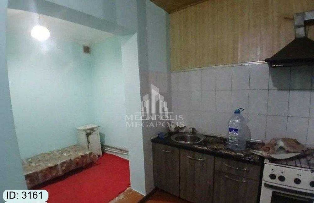 kvartira sotiladi ️⃣№3161 5-mikrorayon jomiy  tarafda 3xonalik uy