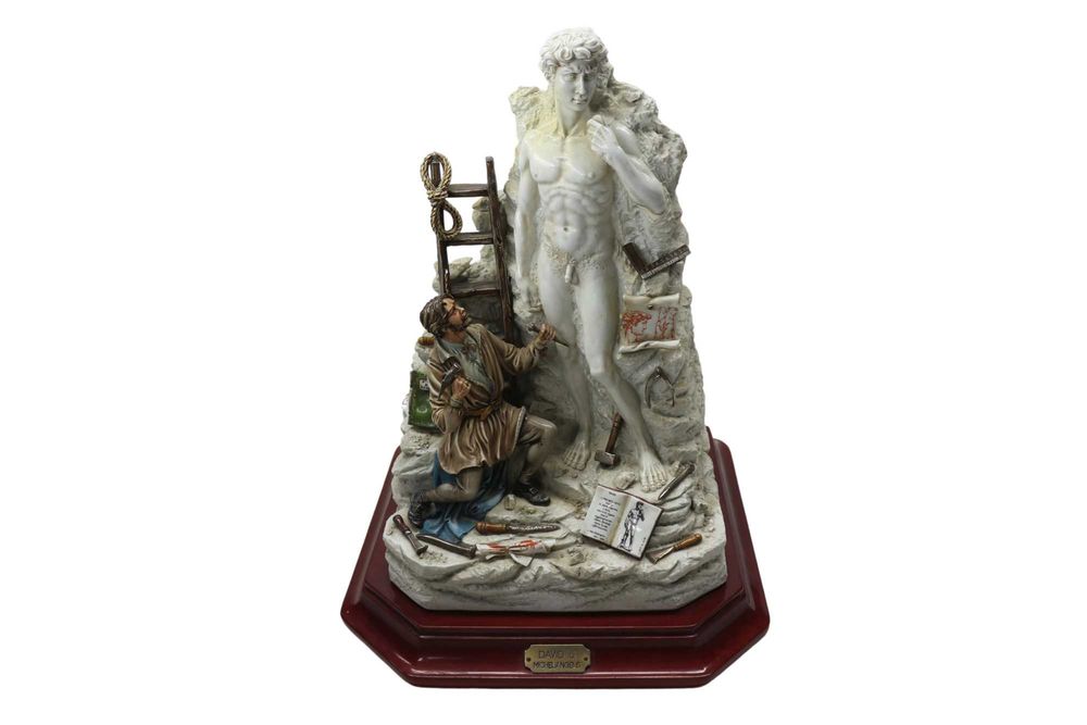 Статуэтка из фарфора Давид Микеланджело Capodimonte Италия