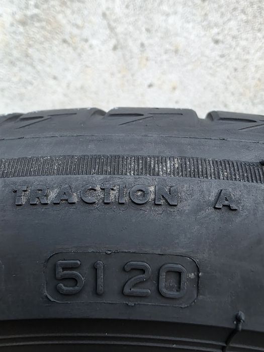 Vând două anvelope de vara Bridgestone  285 35 20 dot 5120