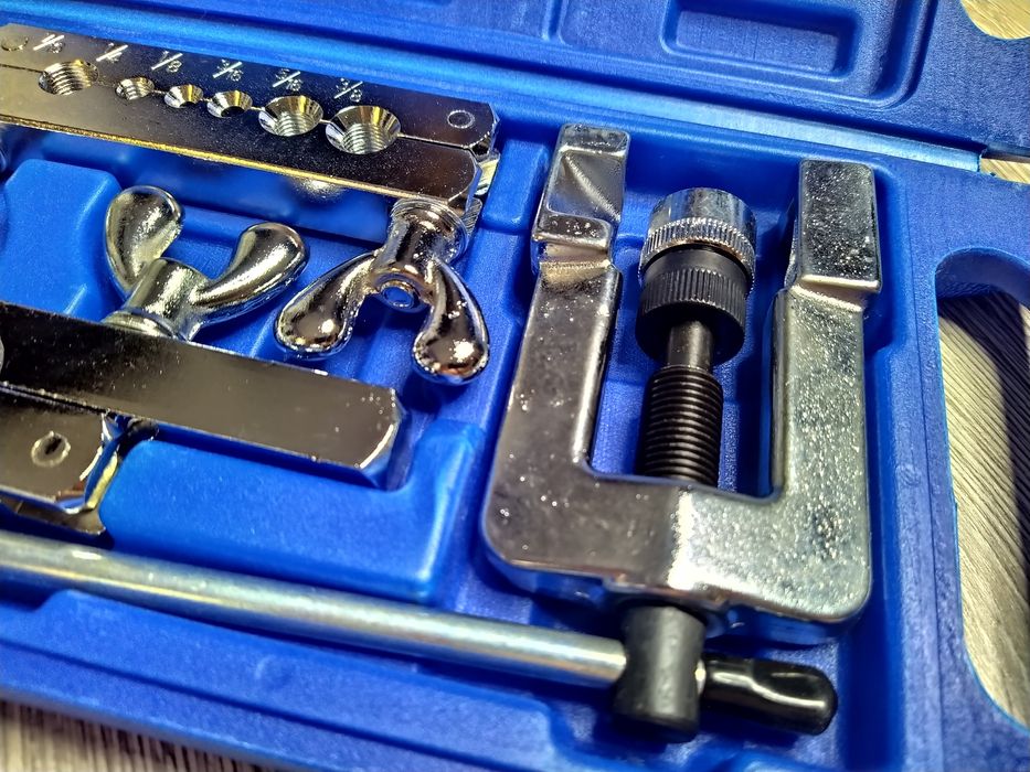 Trusa pentru bercuit tevi cupru instalatii frigorifice cu largitoare