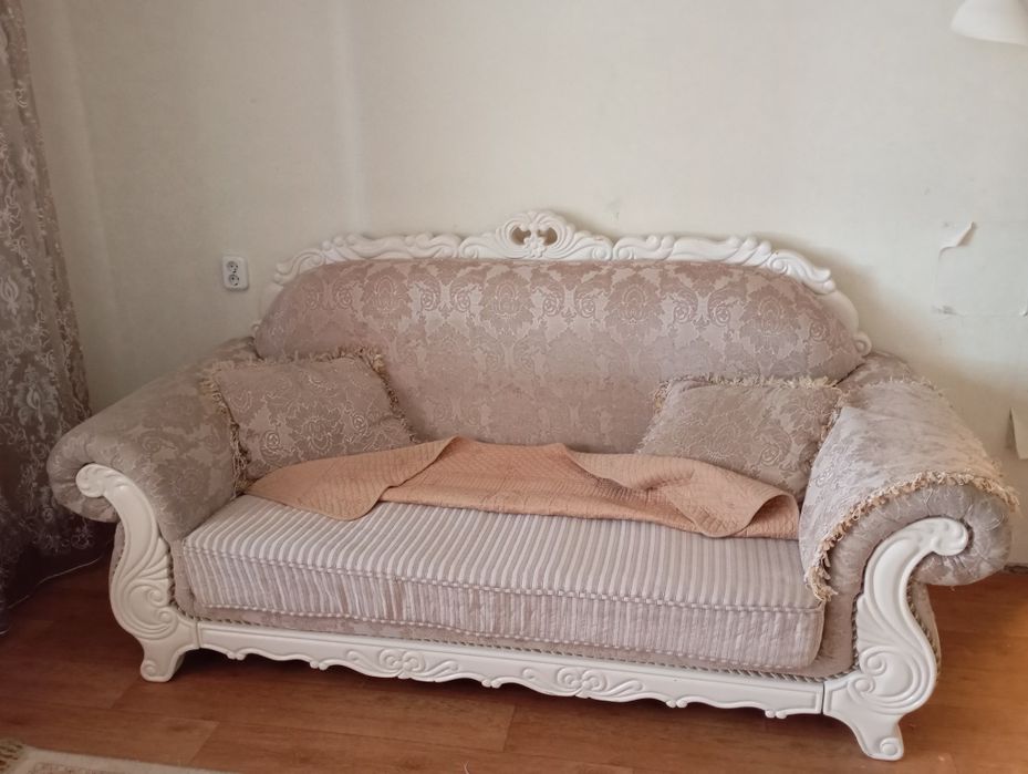 Продаю диваны , шкаф