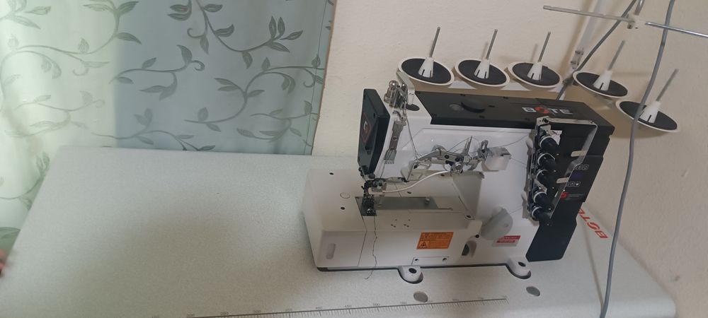 Рашма тикув машинаси сотилади. Продается швейная машина распошивалка