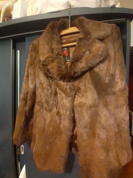Haina de blană naturala mărime 42
