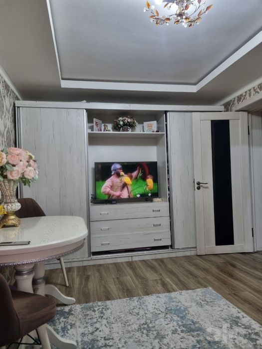 Продаётся 1-комнатная квартира в центре Чирчика