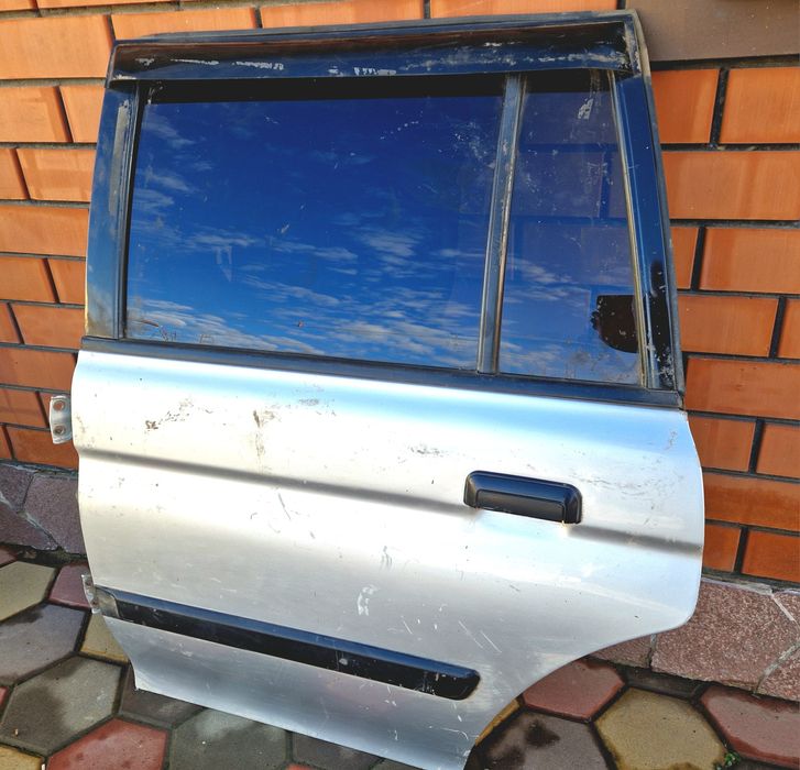 Двери на  Митсубиси монтеро спорт