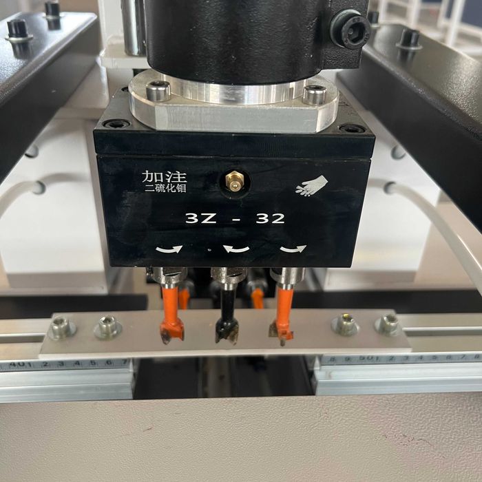 Пробивна машина за минификс сглобки - 4800 лв