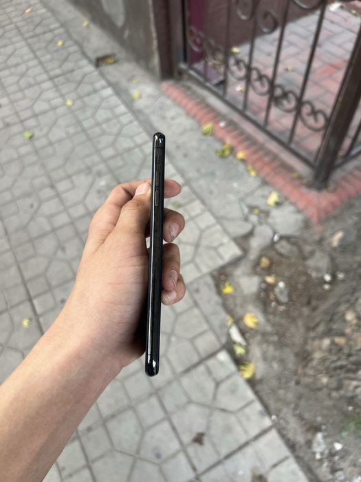 Nomi iphone xs max