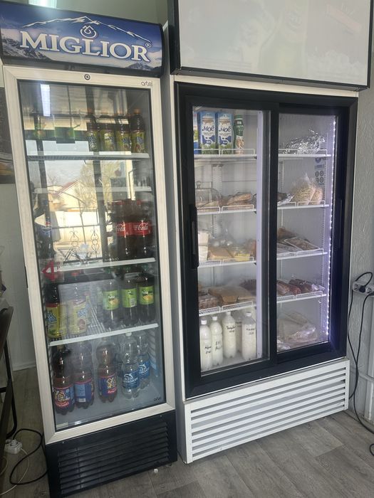 Витринный холодильник