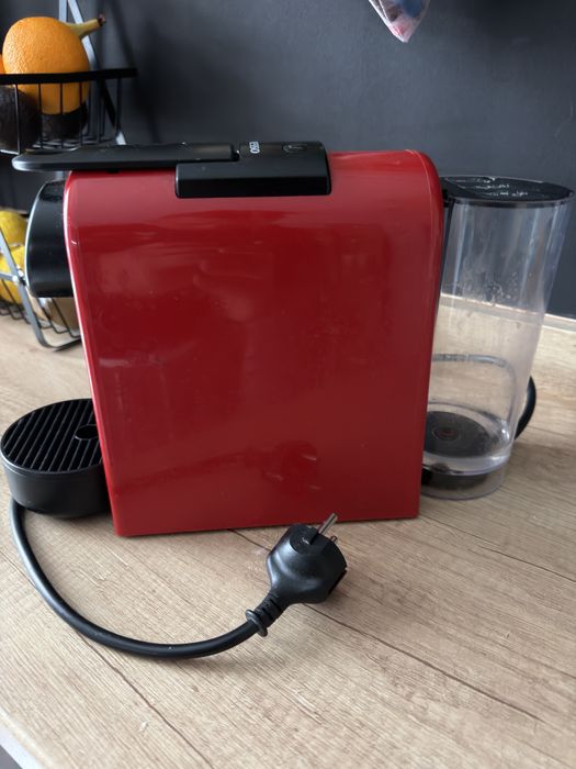 VAND aparat cafea | NESPRESSO | Essenza Mini