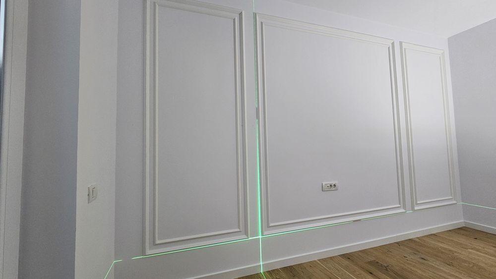 Montaj profile decorative, plinta parchet, cornisa, ancadramente