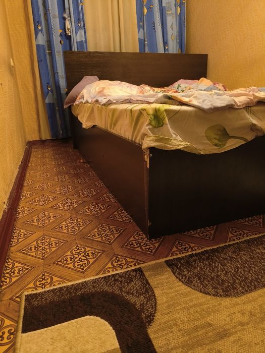 Продам двухспальную кровать 160*200