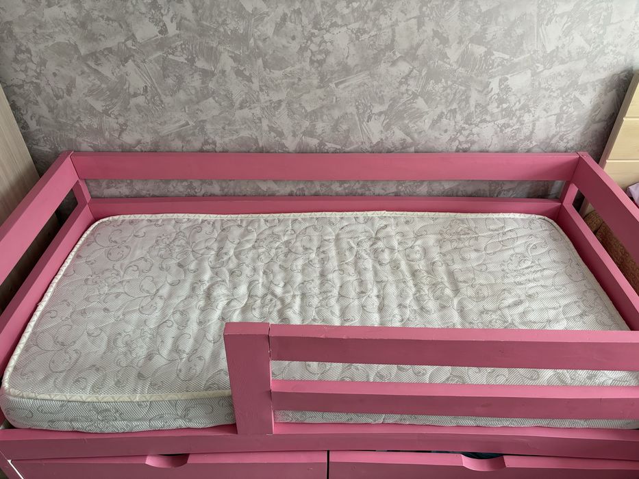 Продам детскую кровать