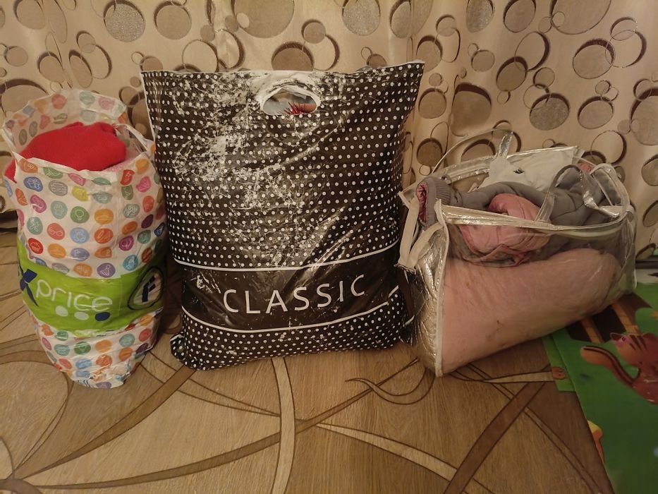 Отдам детские вещи