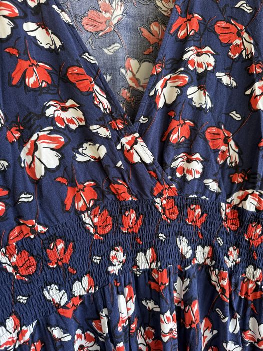 Vand rochie marime mare pret 50 lei