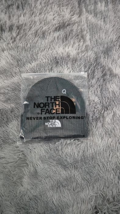 Caciula The North Face gri inchis